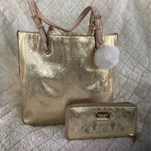 Micheal Kors tote and wallet